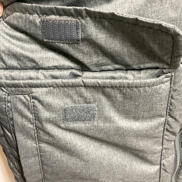 New! All In Motion Boys Gray Short Puffer Jacket Medium - Picture 3 of 6